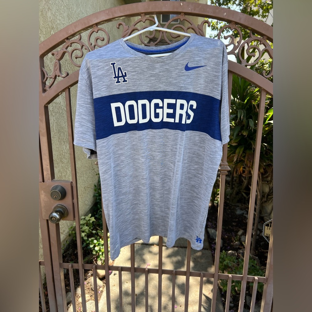 Nike dodger dry fit shirt